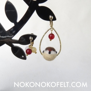 羊毛フェルト　まんまることり　すずめ　イヤリング