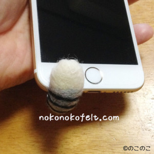 イヤフォンジャックピアス　のこのこ　にゃんこのて